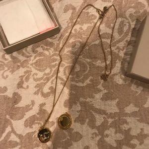 Essential chain with charms